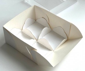 Коробка для моти на 4 шт, белая с прозрачной 